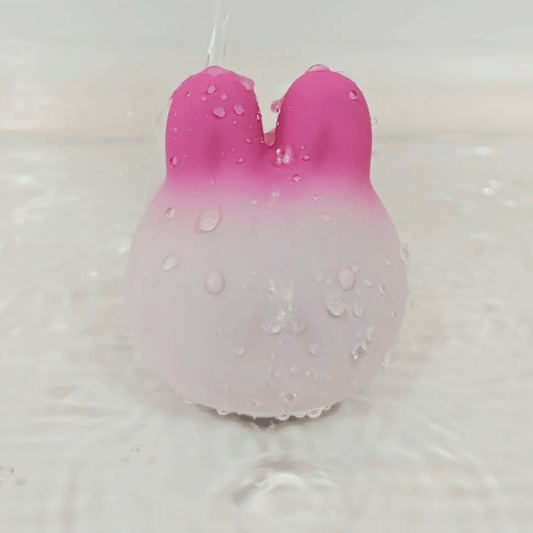 Luna squeeze-control bunny massager demonstrating responsive pressure control