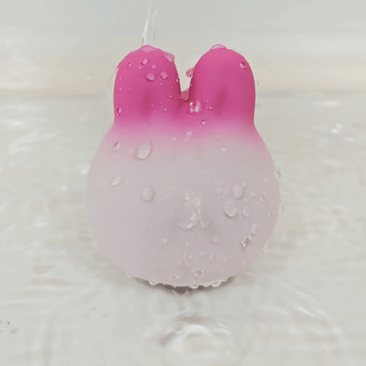 Luna squeeze-control bunny massager demonstrating responsive pressure control