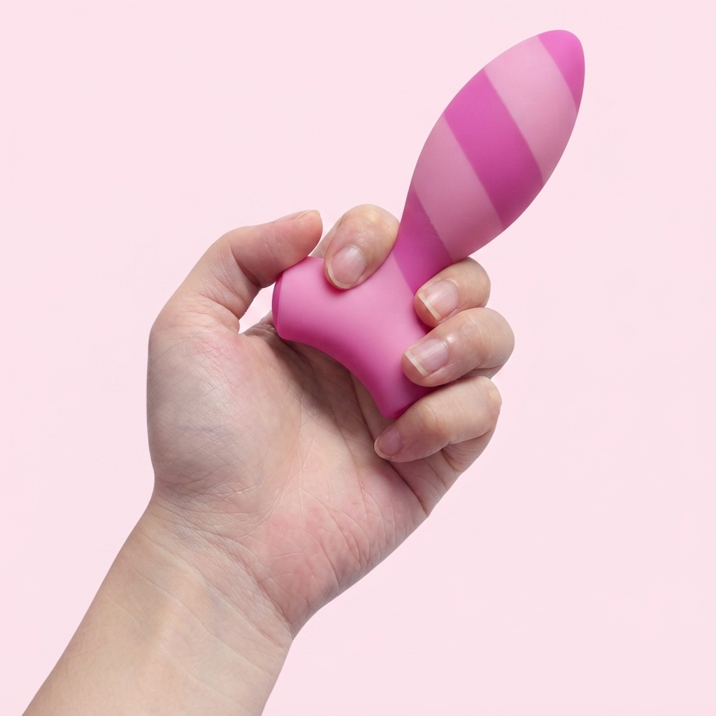 Loki compact vibrating plug massager by Olyon